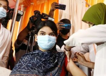 বিশ্ববিদ্যালয় শিক্ষার্থীদের টিকা